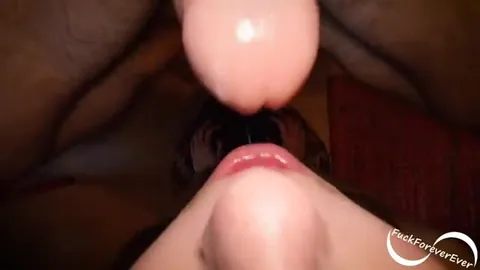 La bella Mary mi fa un pompino e mi cavalca in POV
