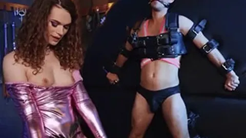 Nicole Knight Returns!
