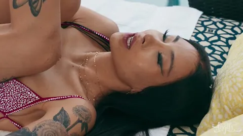 TransAngels – Maria Makes A Splash