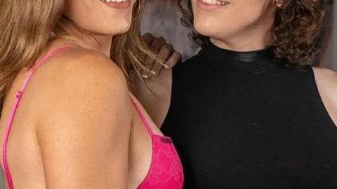 Trans Babe Alexis Seduces Her Photographer